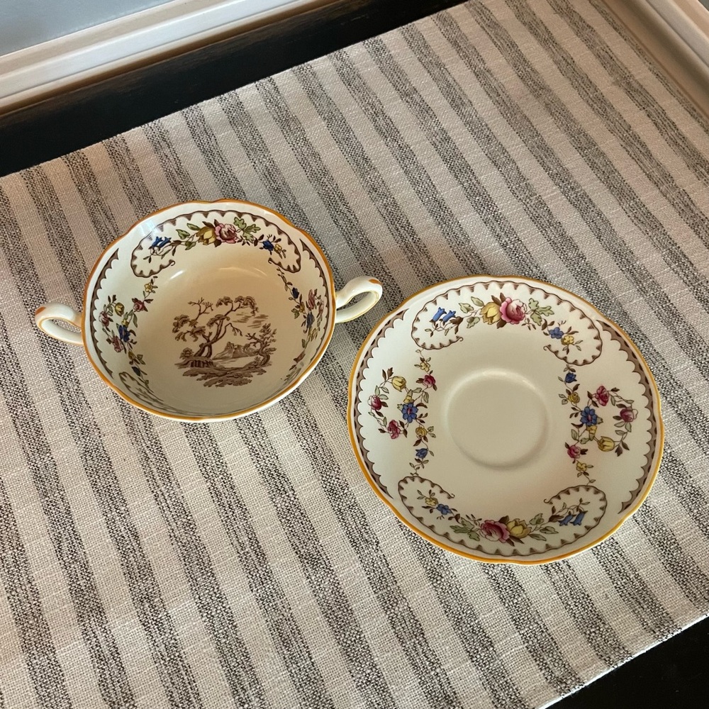 The Beaufort - Royal Doulton - Made in England Soup Bowl and Plate - Plate Wall